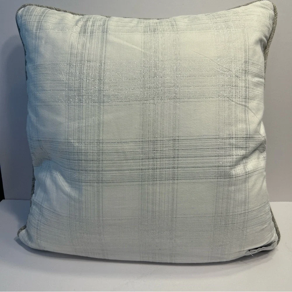 Secret Celebrity Embroidered Glitter Throw Pillow 18x18” Christmas Snow ThemeEUC